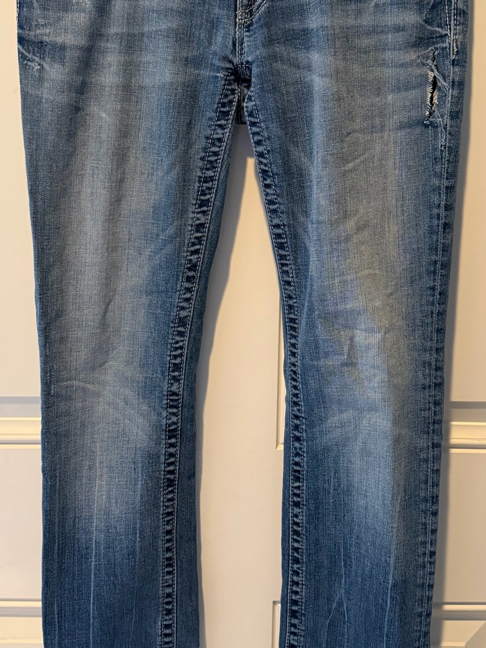 Miss Me Size 28 Straight Leg